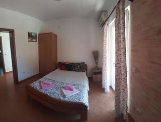 Гостевой дом Apartments Marina Петровац Апартаменты с 2 спальнями-9